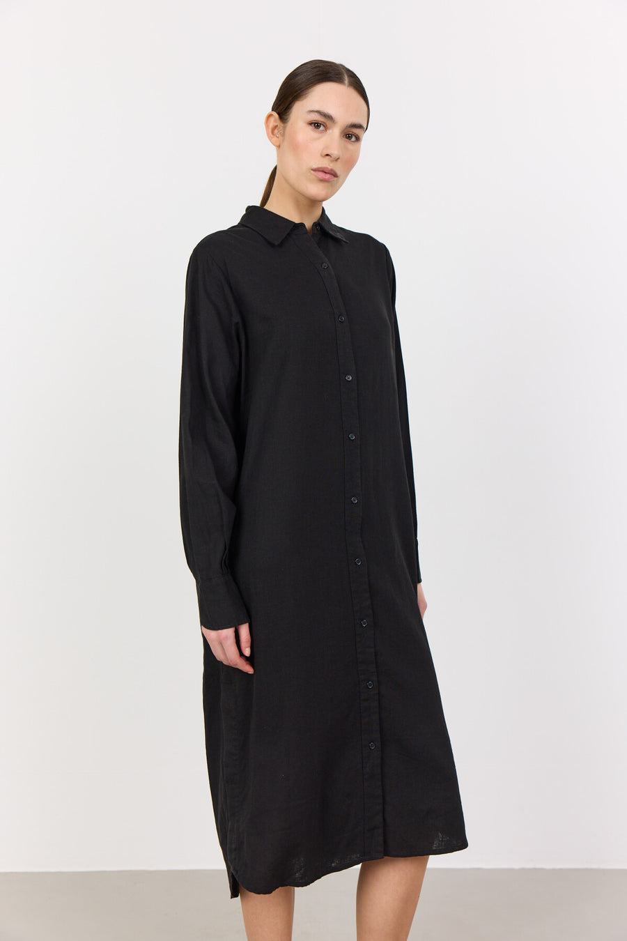 LR-Naja 35 Shirt Dress Black Levete Room