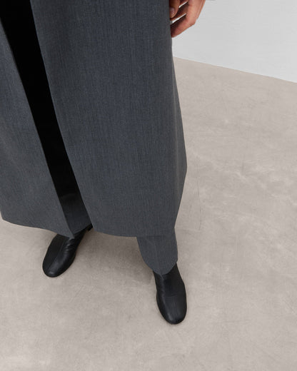 Ember Leather Black Flattered