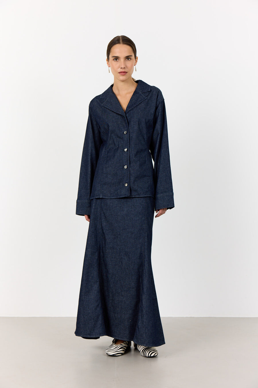 LR-Nuri 1 Shirt Dark Navy Levete Room