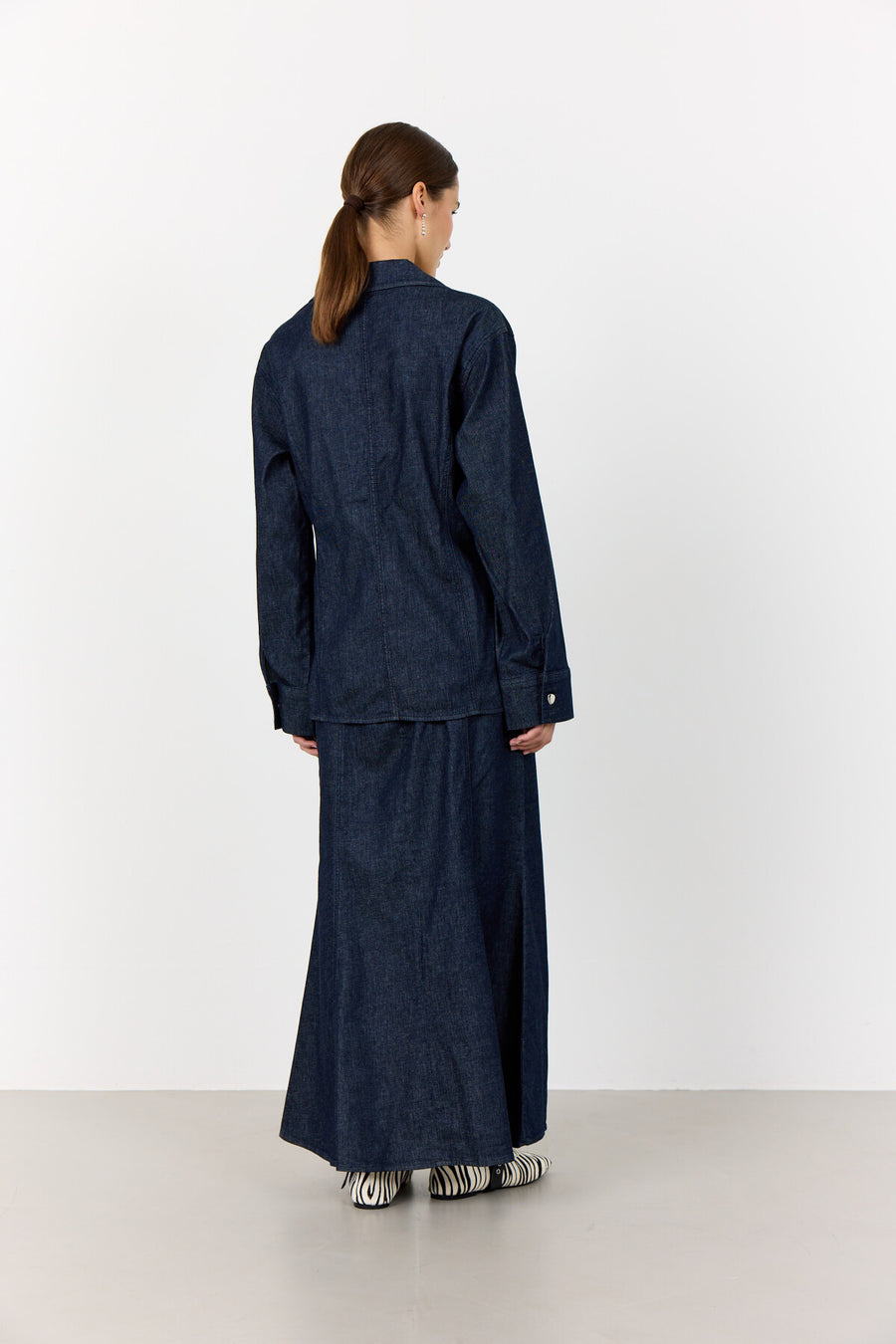 LR-Nuri 1 Shirt Dark Navy Levete Room