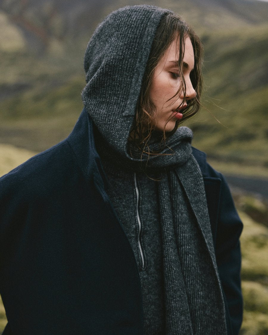 Milania Hope Hood Scarf Black MSCH