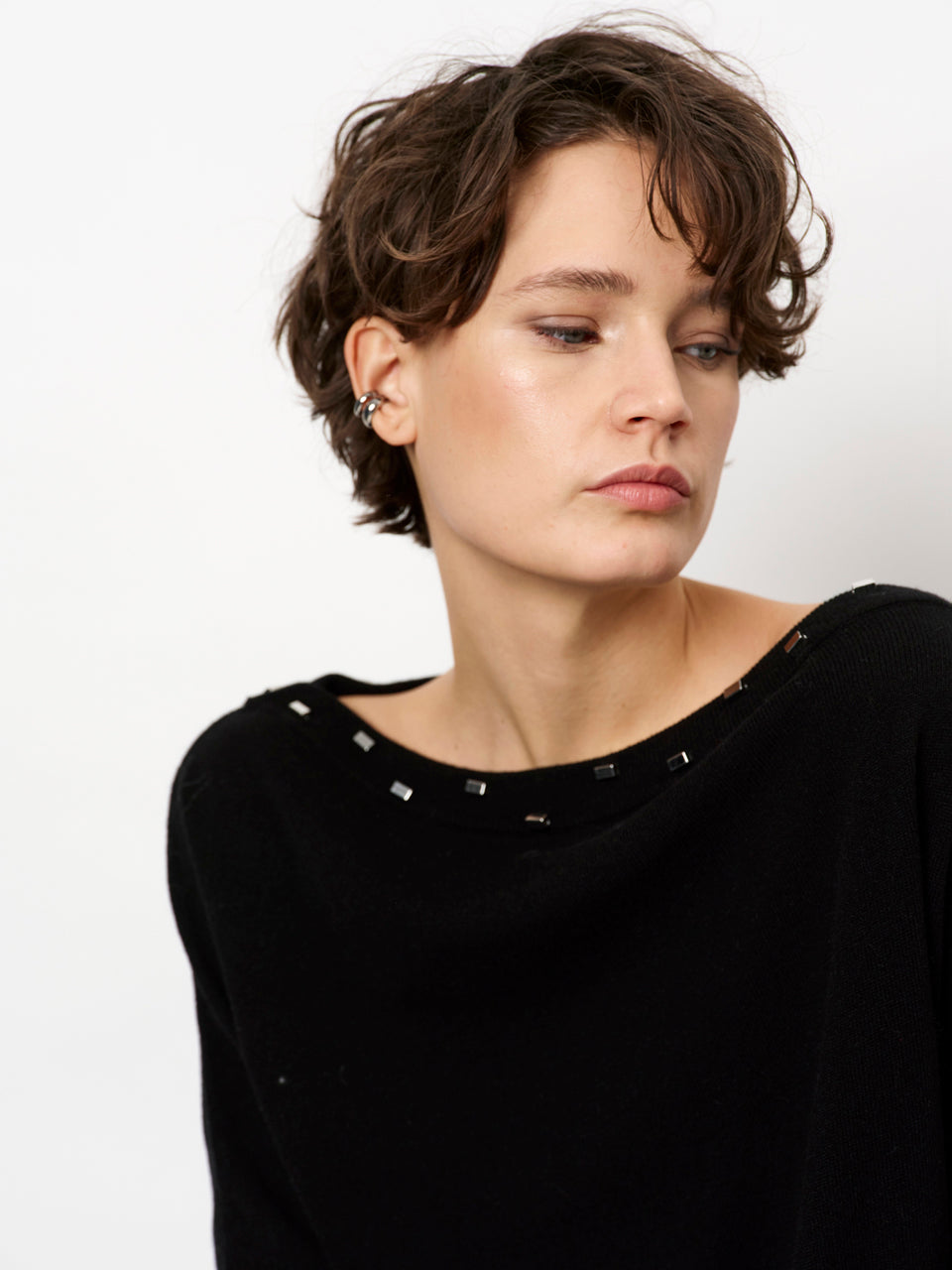 Mayu Off Shoulder Sweater Raven Dante6
