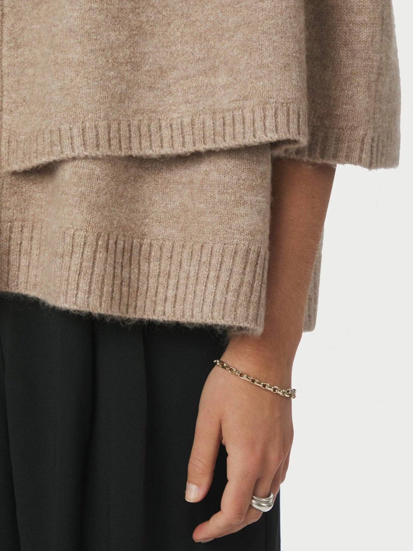 Josei Double Knit Cape Beige Melange Neo Noir