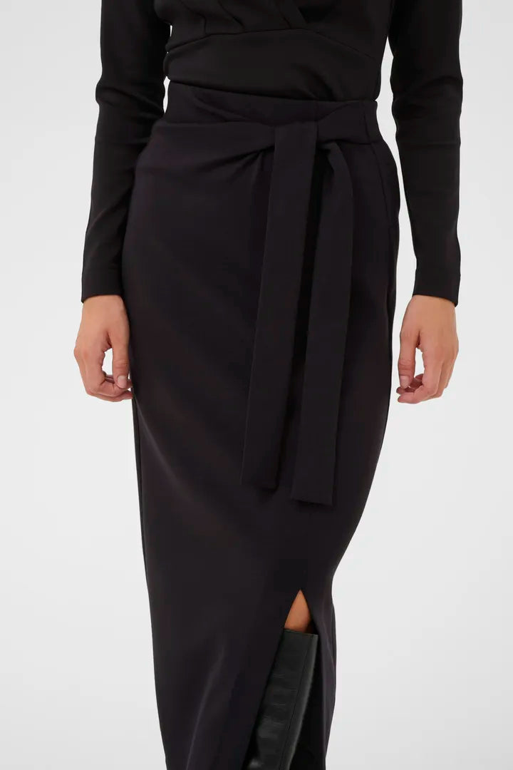 TriIW Vincent Knot Skirt Black InWear