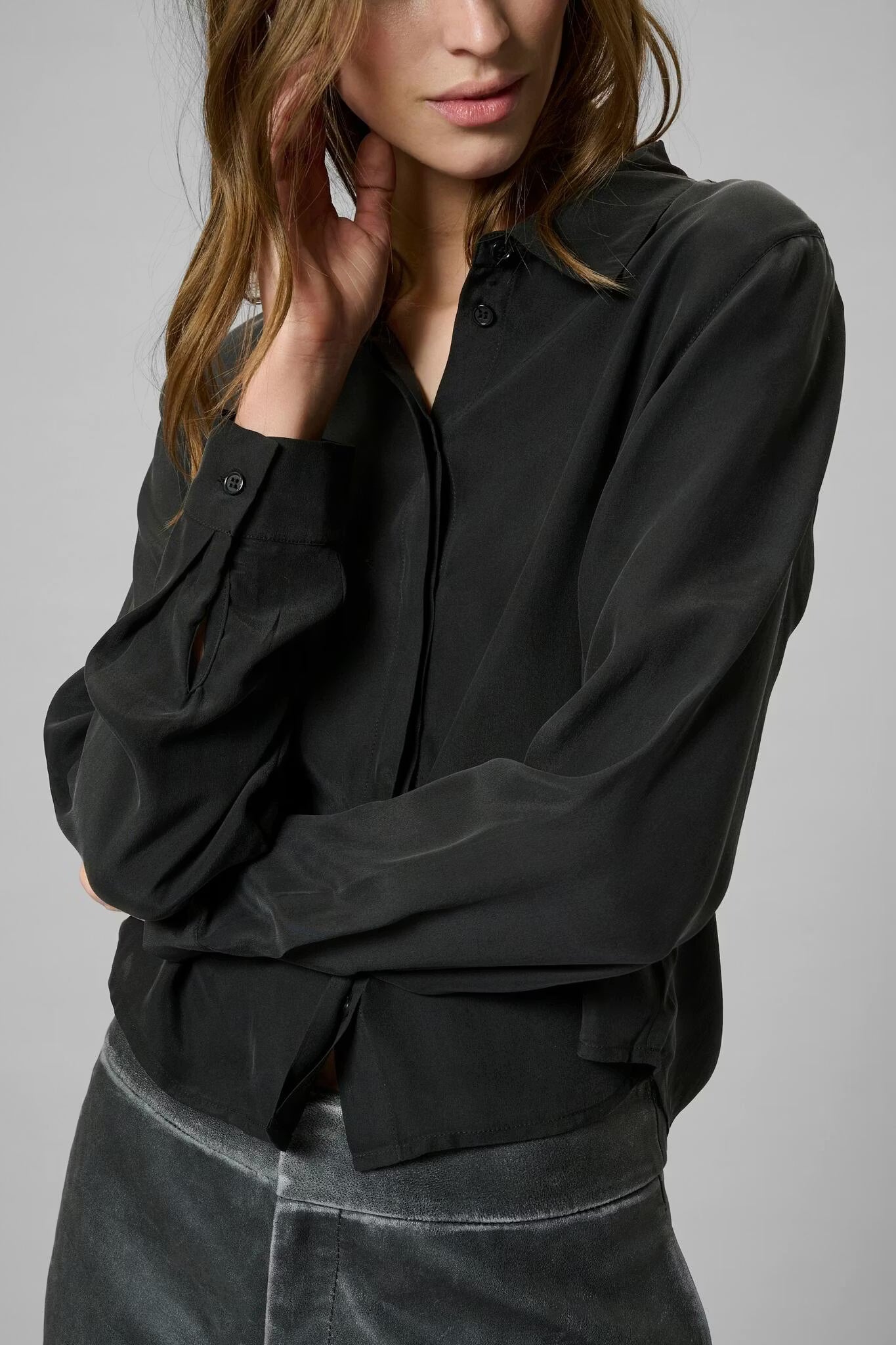 Silk Short Shirt Black My Essential Wardrobe