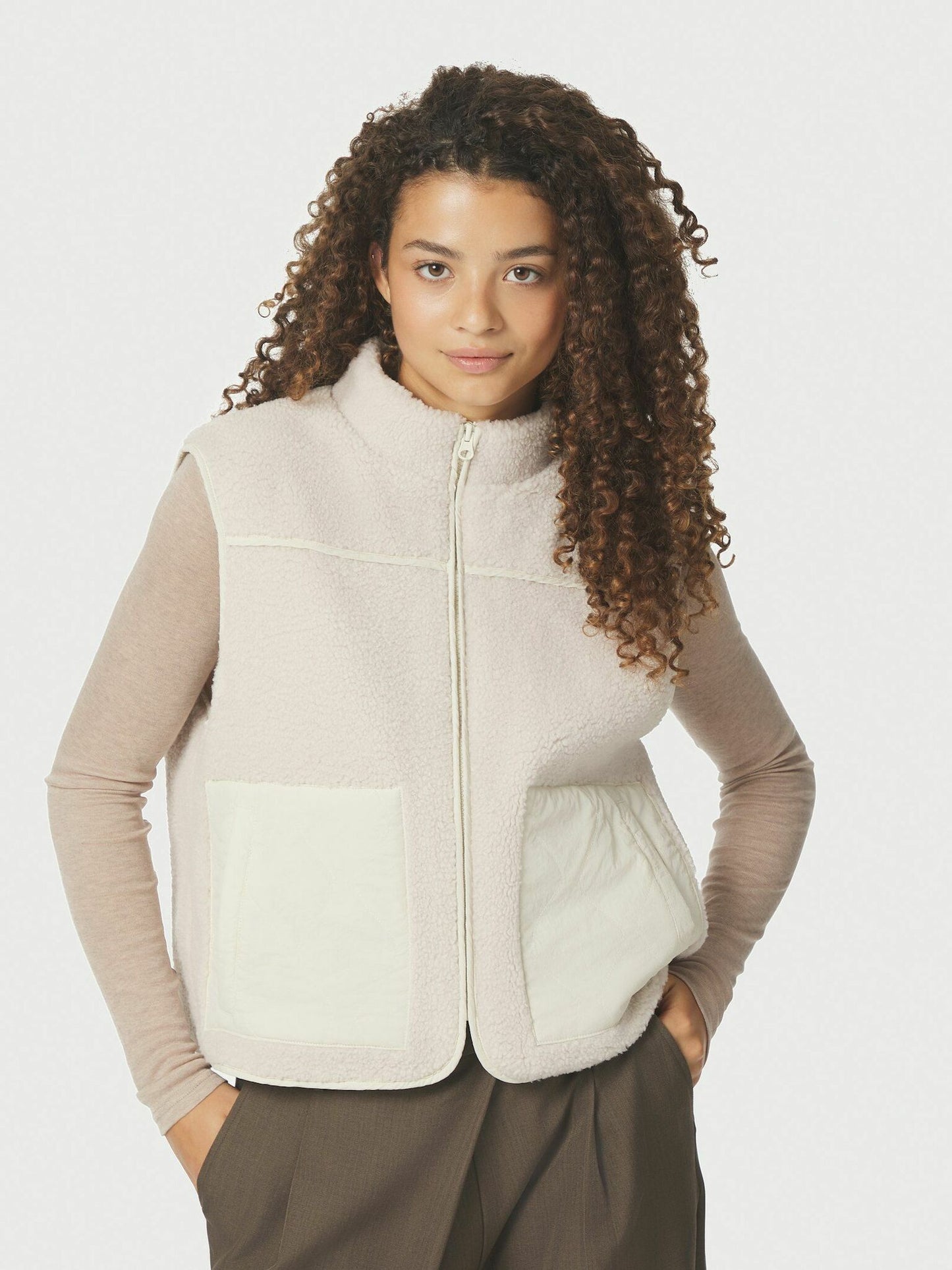 Scout Teddy Waistcoat Ivory Neo Noir