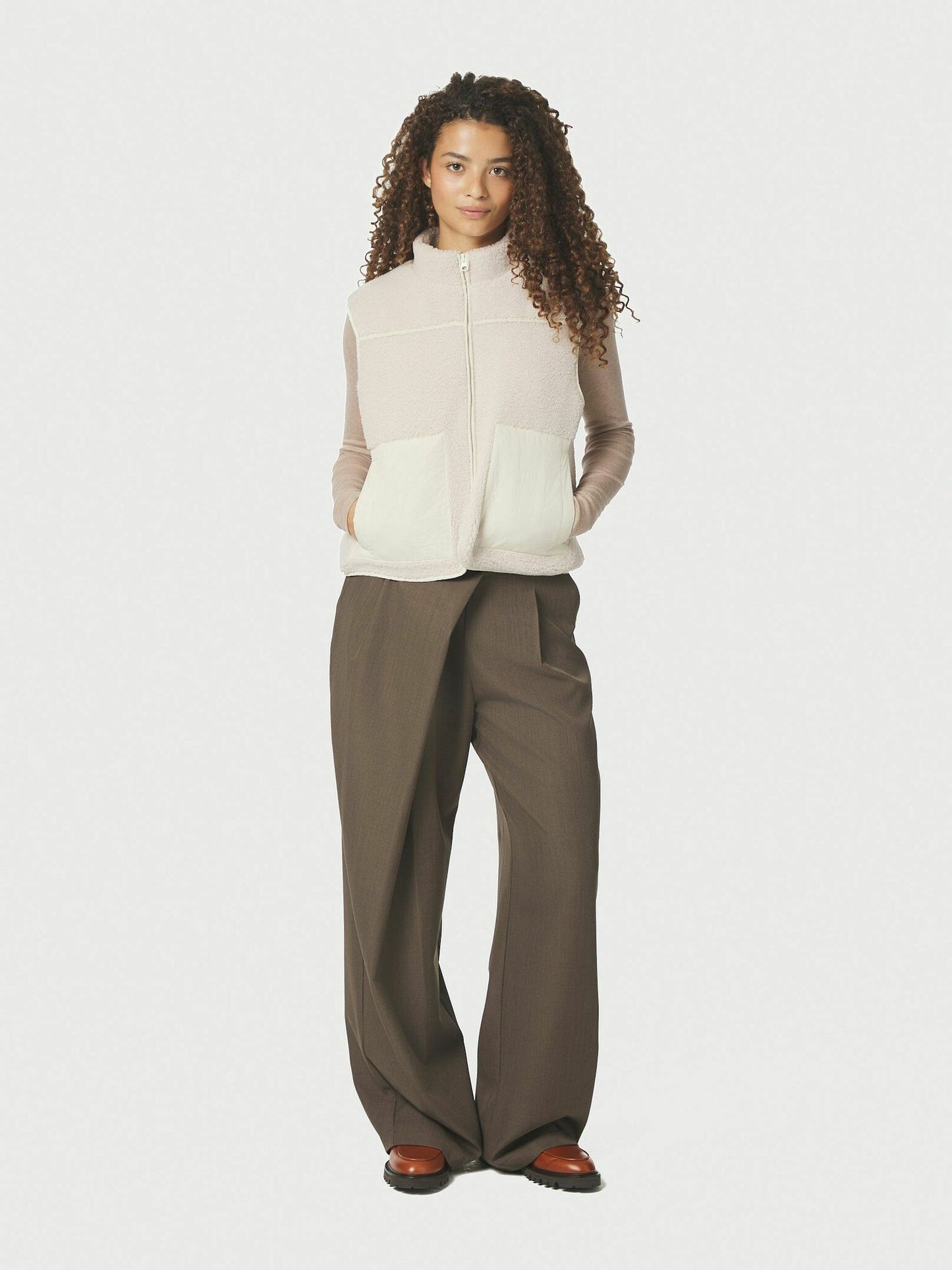 Scout Teddy Waistcoat Ivory Neo Noir