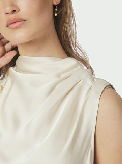 Isola Drapy Satin Top Creme Neo Noir