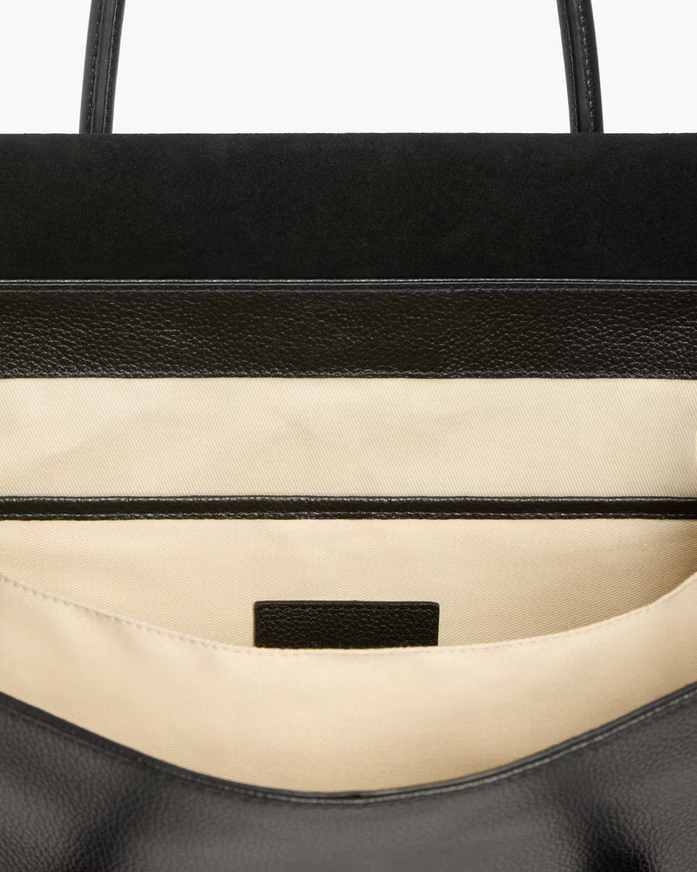 Lydia Tote Bag Grained Leather Black Flattered