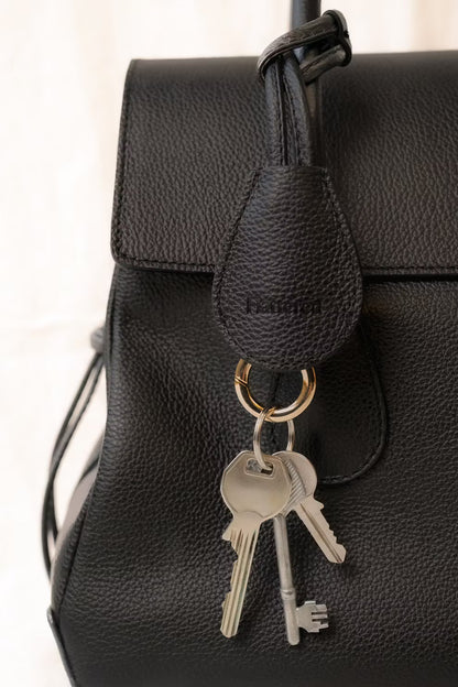 Lydia Tote Bag Grained Leather Black Flattered