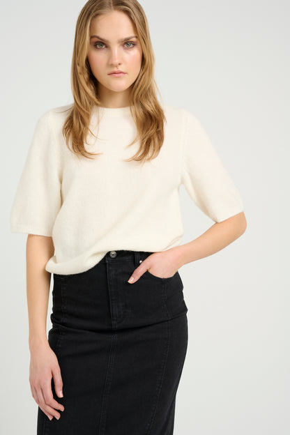 AlphaGZ SS Tee Ivory Gestuz