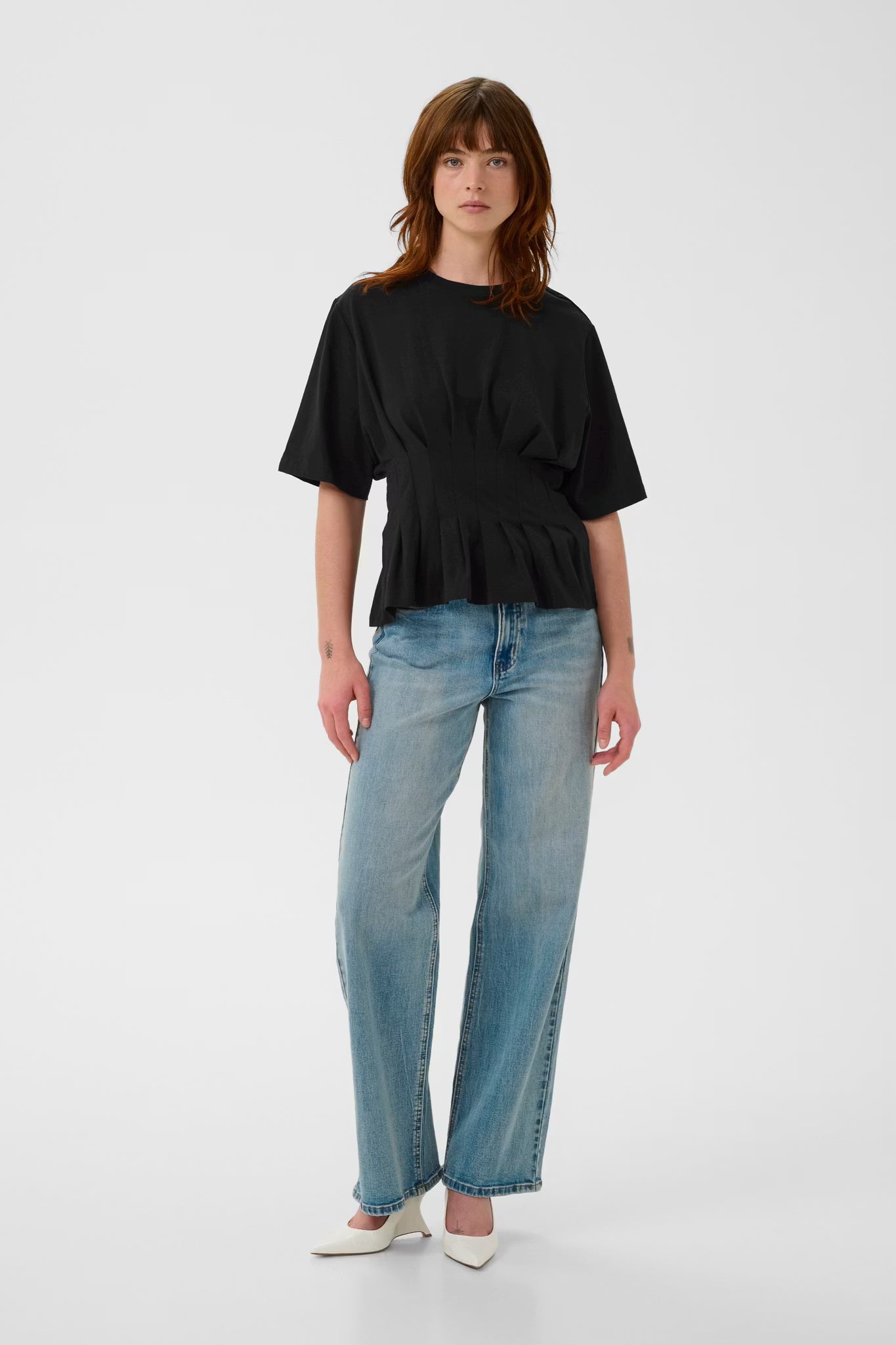 Inez T-shirt Black Gestuz