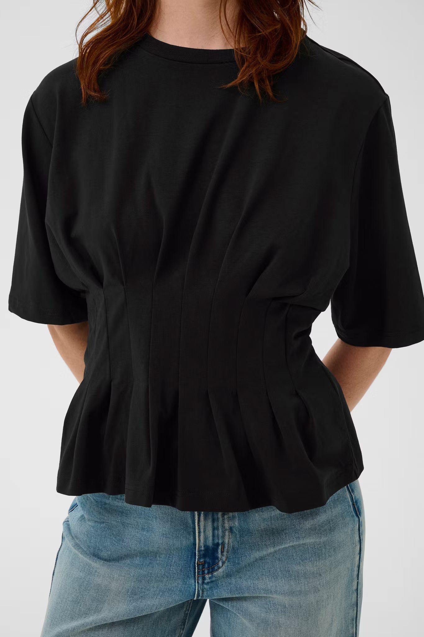 Inez T-shirt Black Gestuz