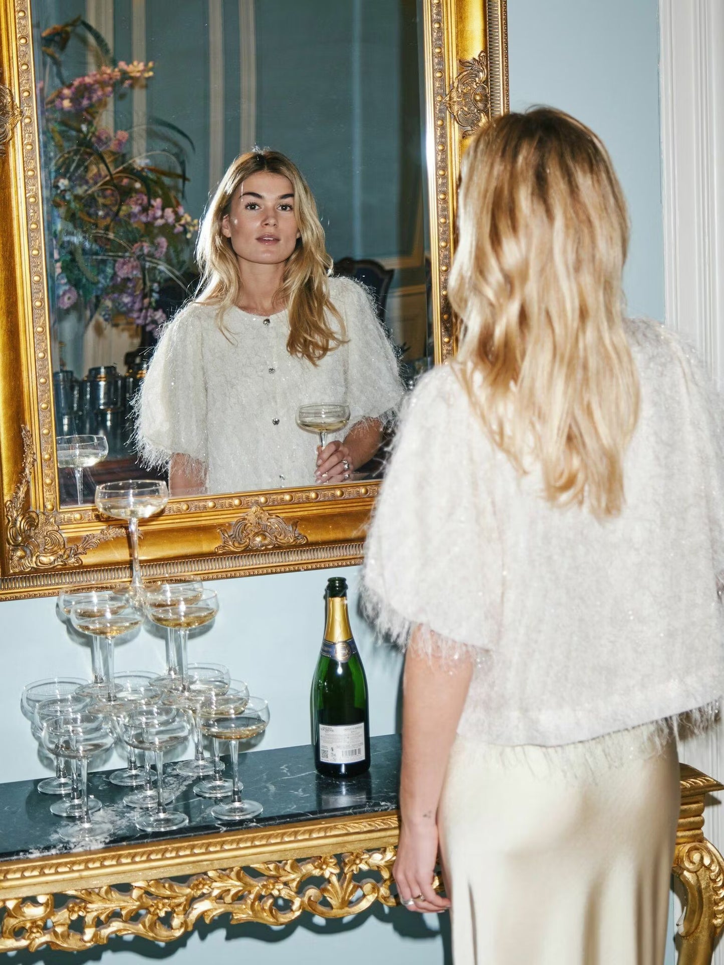 Aisa Frilly Blouse Creme Neo Noir