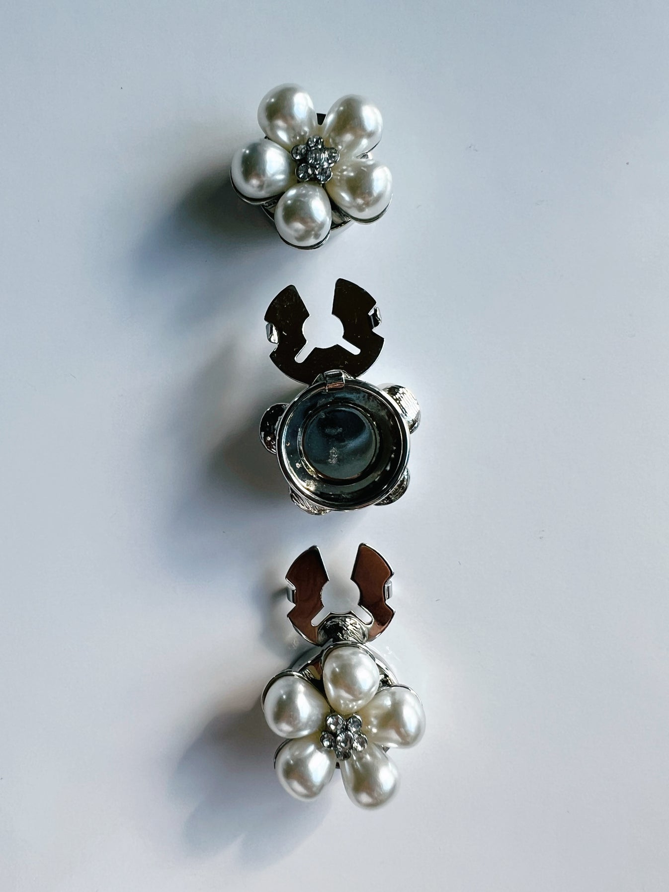 Rosi Pearl Flower Button Charm Silver The Shoelace Brand