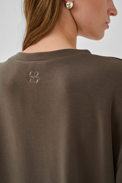 HelleMW EMB Boxy Tee Major Brown My Essential Wardrobe