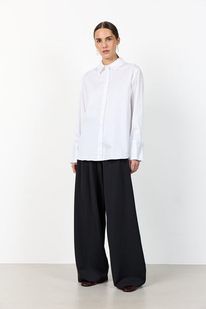 LR-Isla Solid 7 White Levete Room