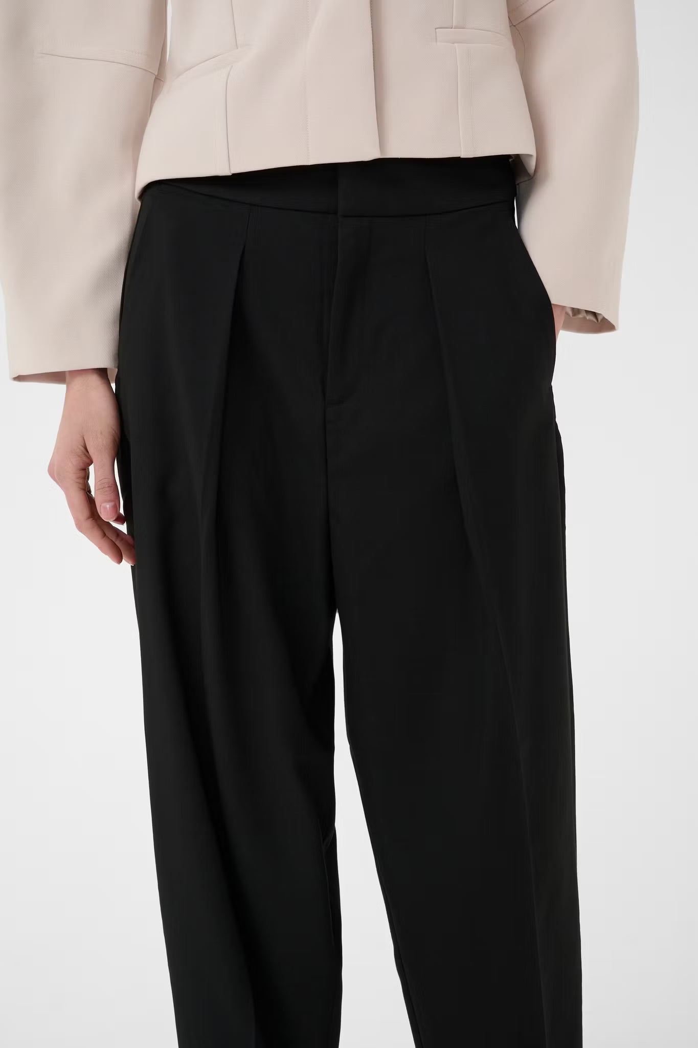 CadieIW Core Barrel Pant Black InWear