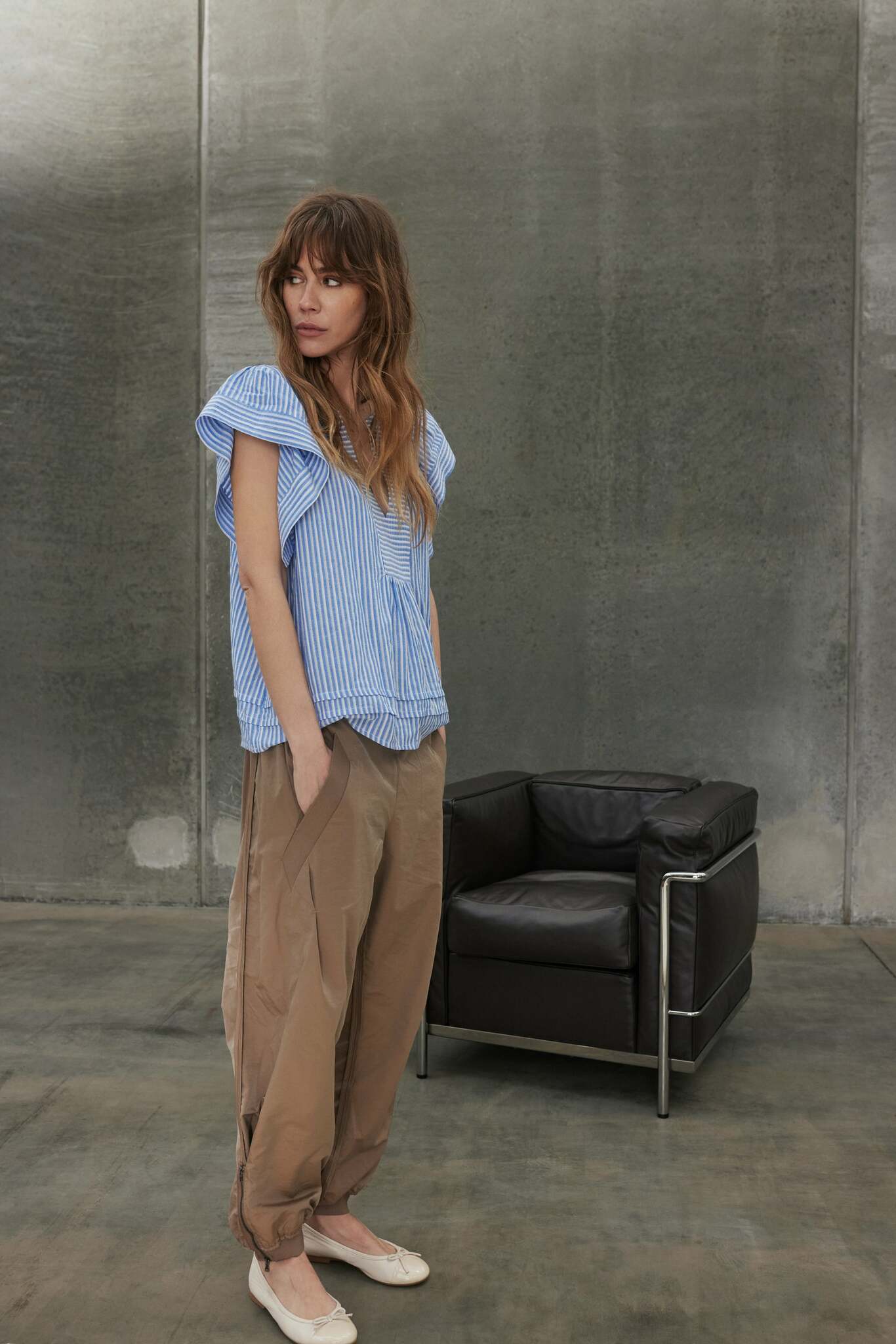 MollieGO Pants Dark Camel Gossia