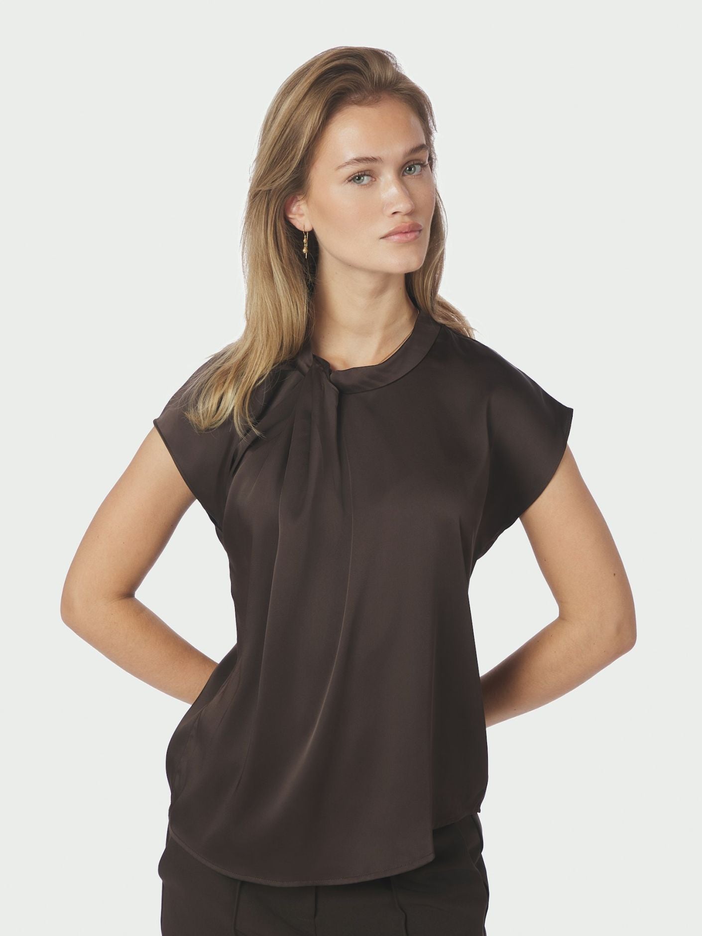 Fleur Drapy Satin Blouse Dark Brown Neo Noir