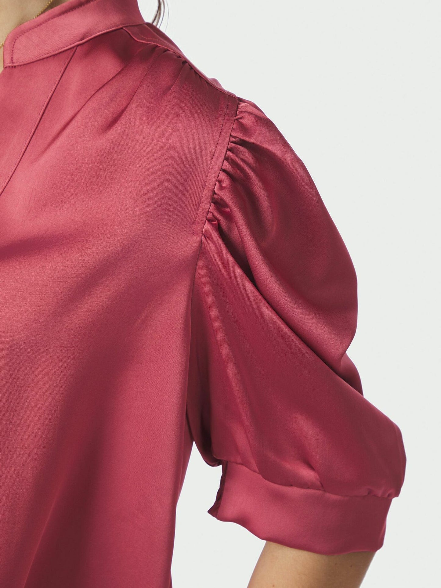Roella Heavy Sateen Blouse Cherry Pink Neo Noir