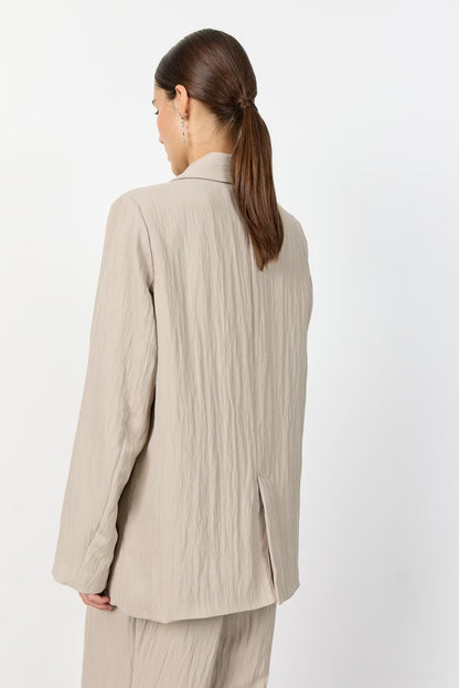 LR-Polka 1 Blazer Sand Levete Room
