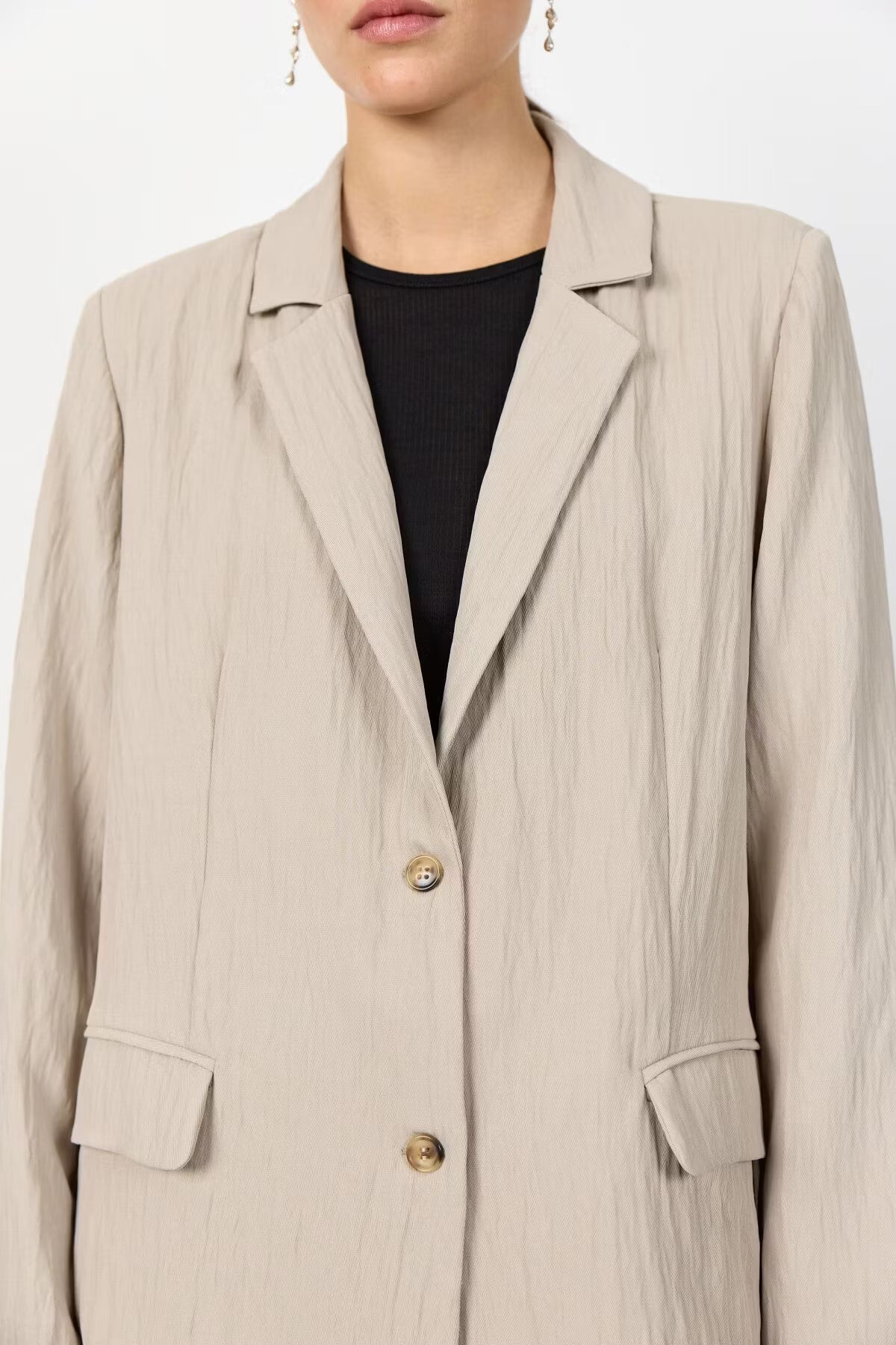 LR-Polka 1 Blazer Sand Levete Room