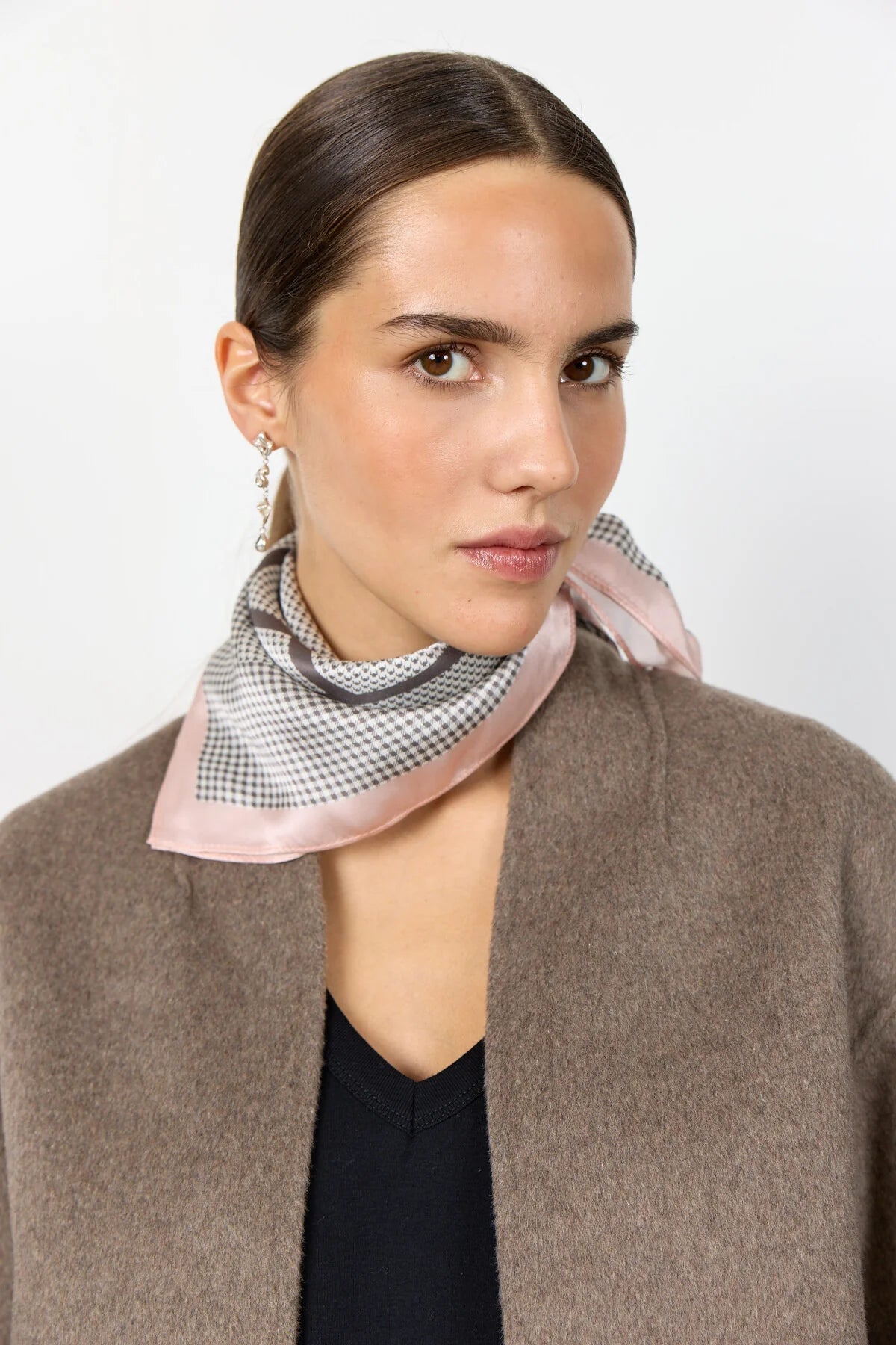 LR-Pablo 1 Scarf Camel Levete Room