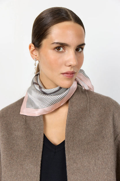 LR-Pablo 1 Scarf Camel Levete Room