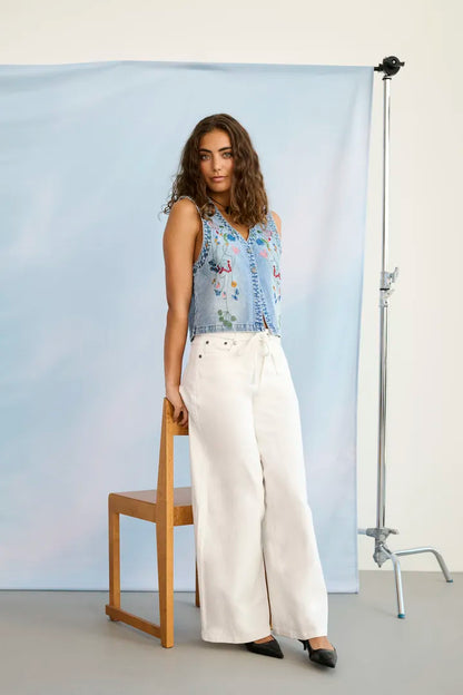 Tali Ami Jeans Spring Gardenia Culture