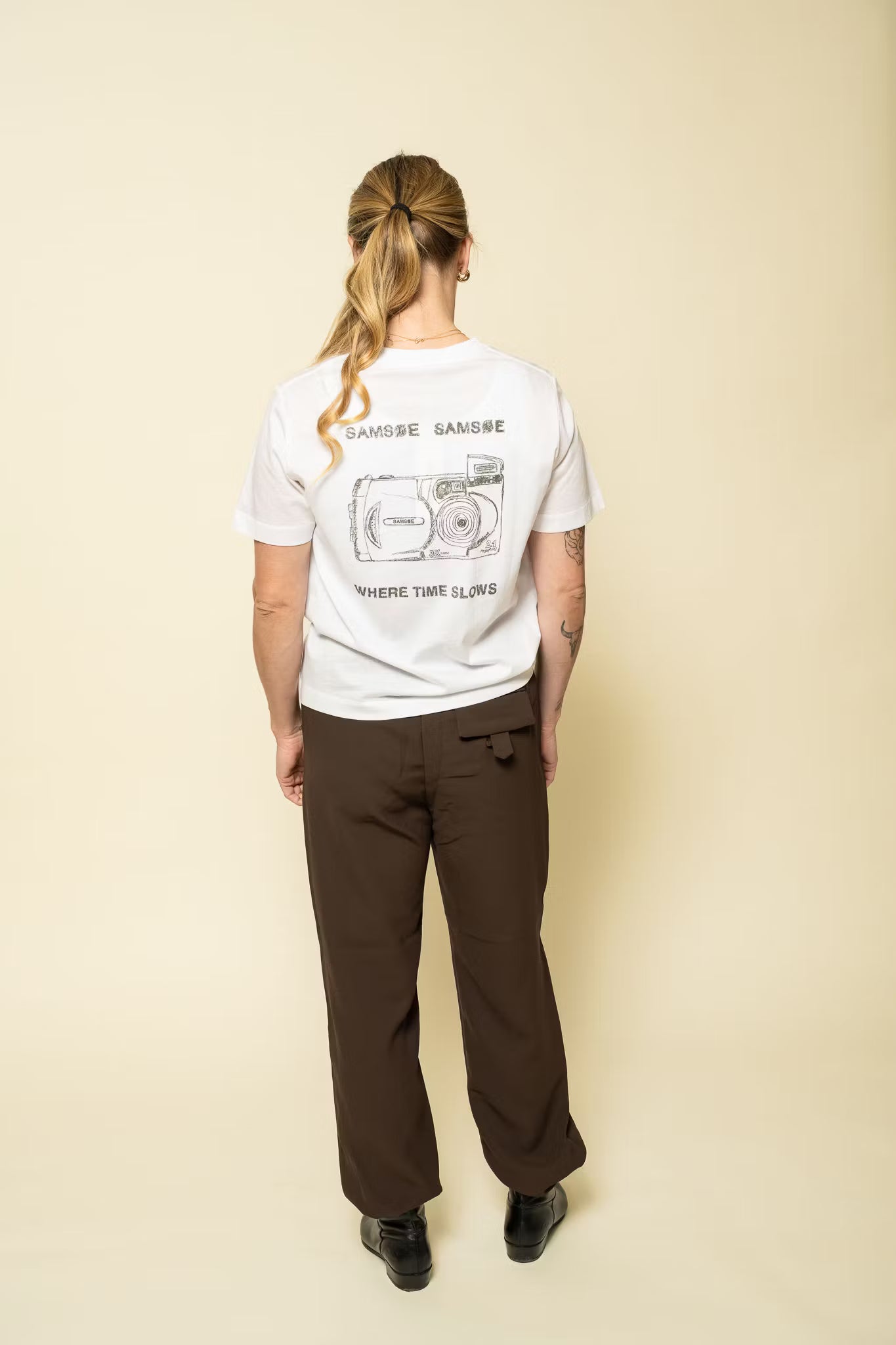 Sacamino SS T-shirt 15276 White Camera Samsoe Samsoe