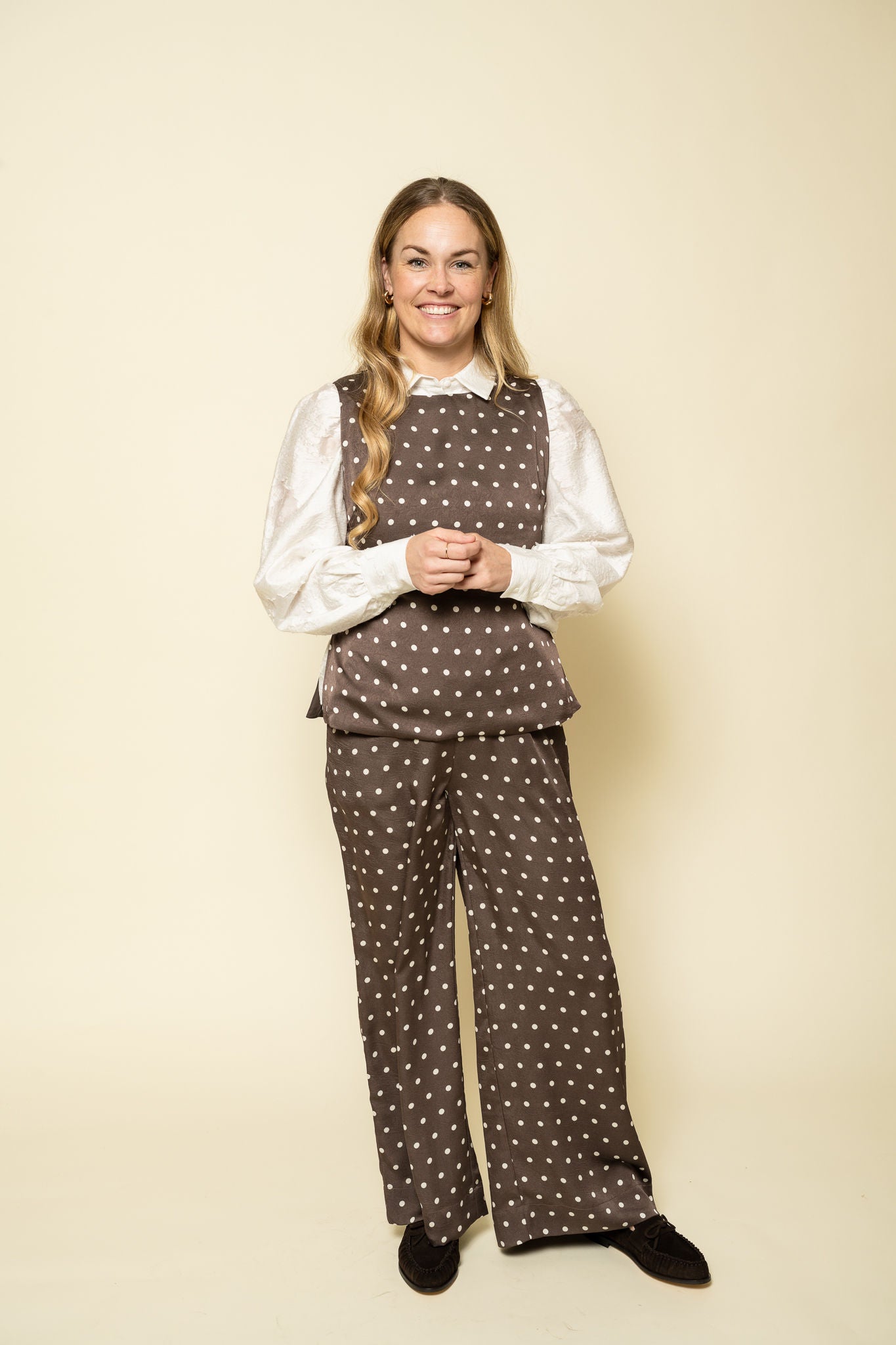 Nassa Big Dot Top Dark Brown Neo Noir