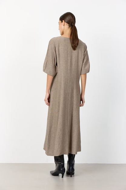 LR-Naja 52 Dress Camel Levete Room