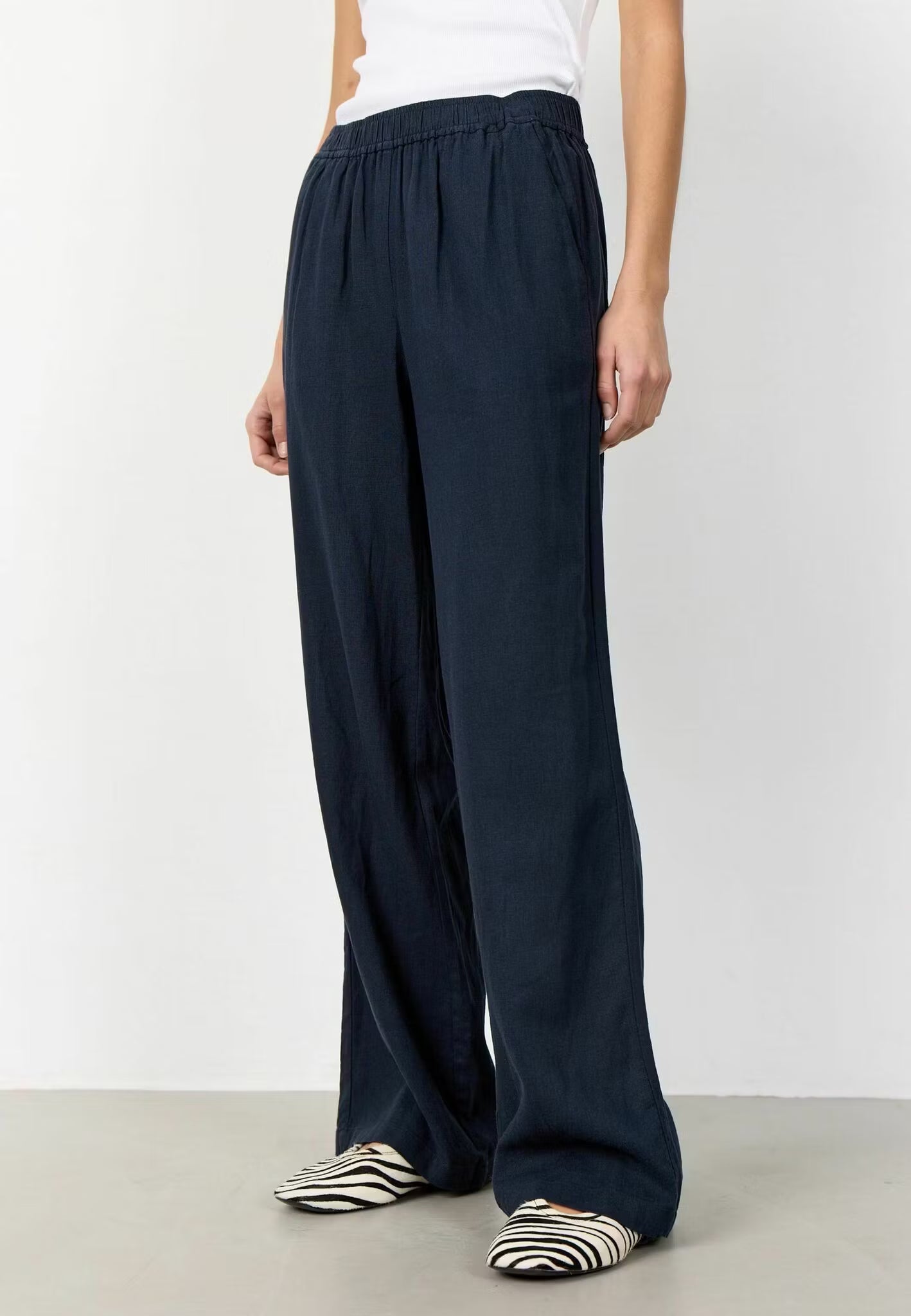 LR-Naja 7 Pants Dark Blue Levete Room