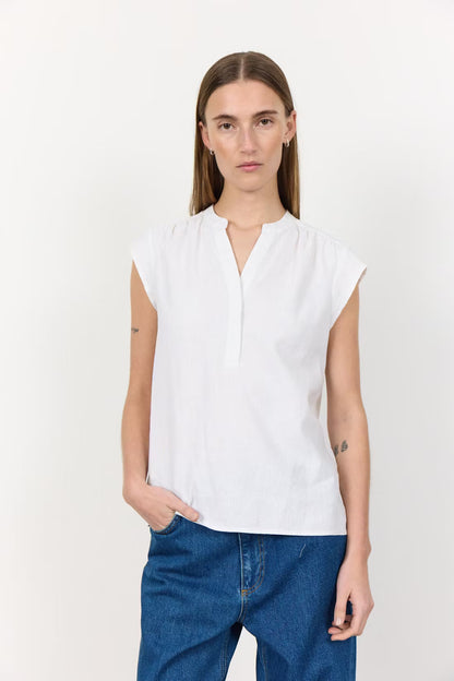 LR-Naja 19 Blouse White Levete Room