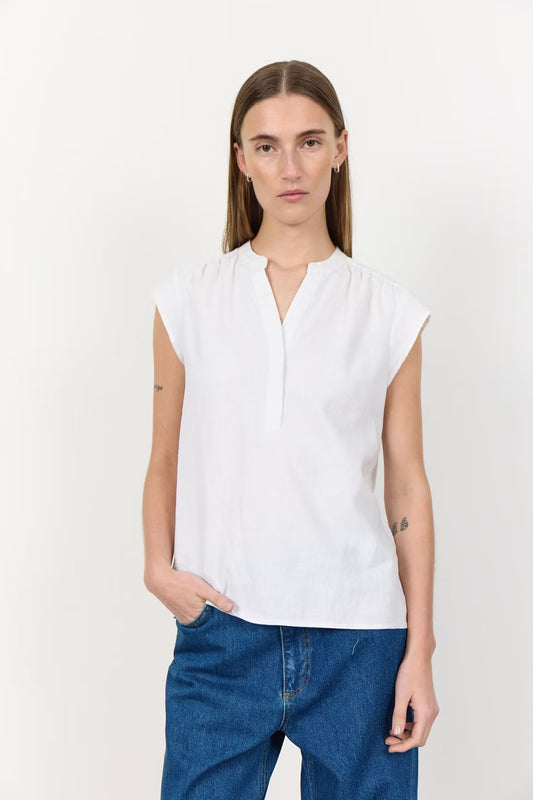 LR-Naja 19 Blouse White Levete Room