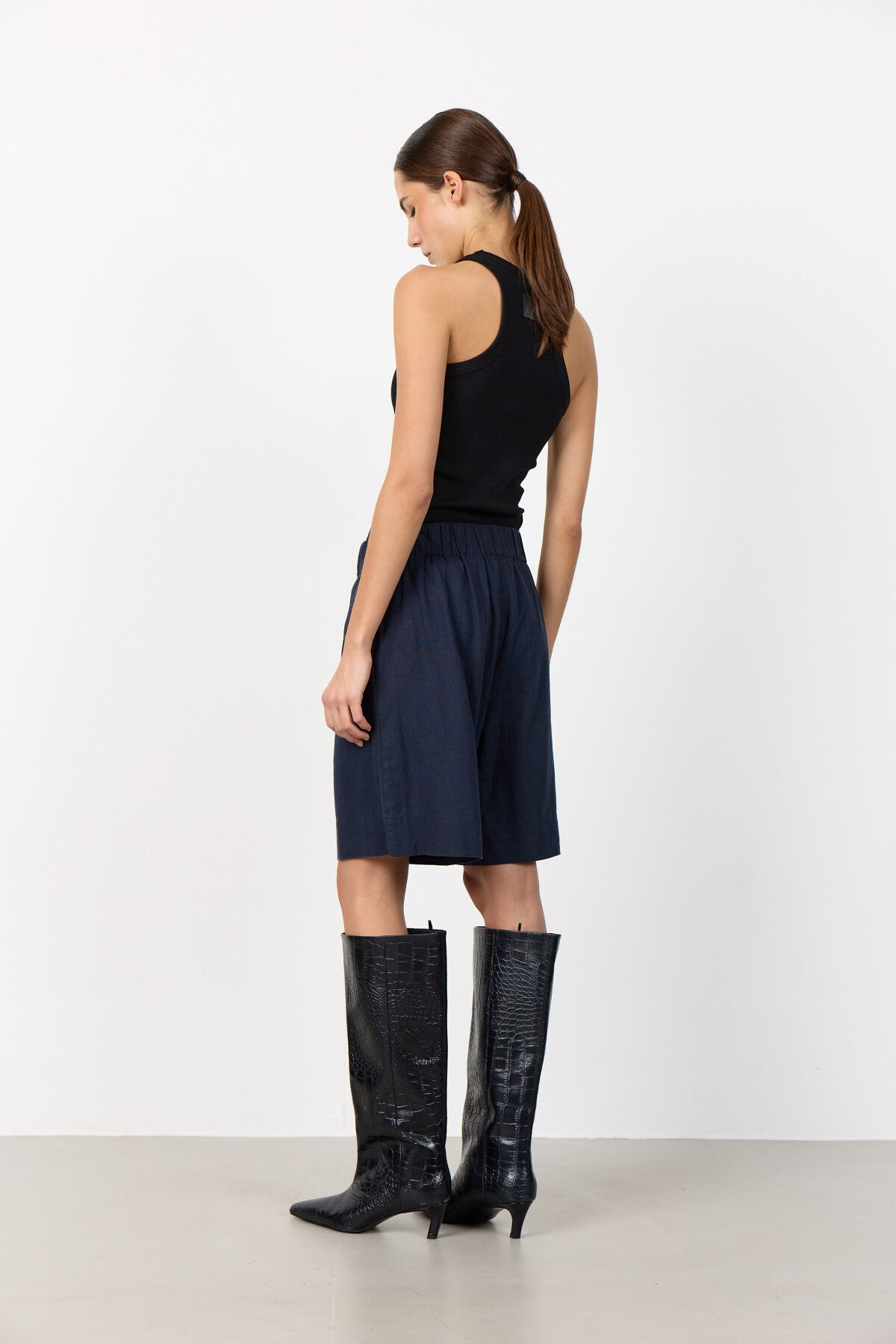 LR-Naja 29 Shorts Dark Blue Levete Room
