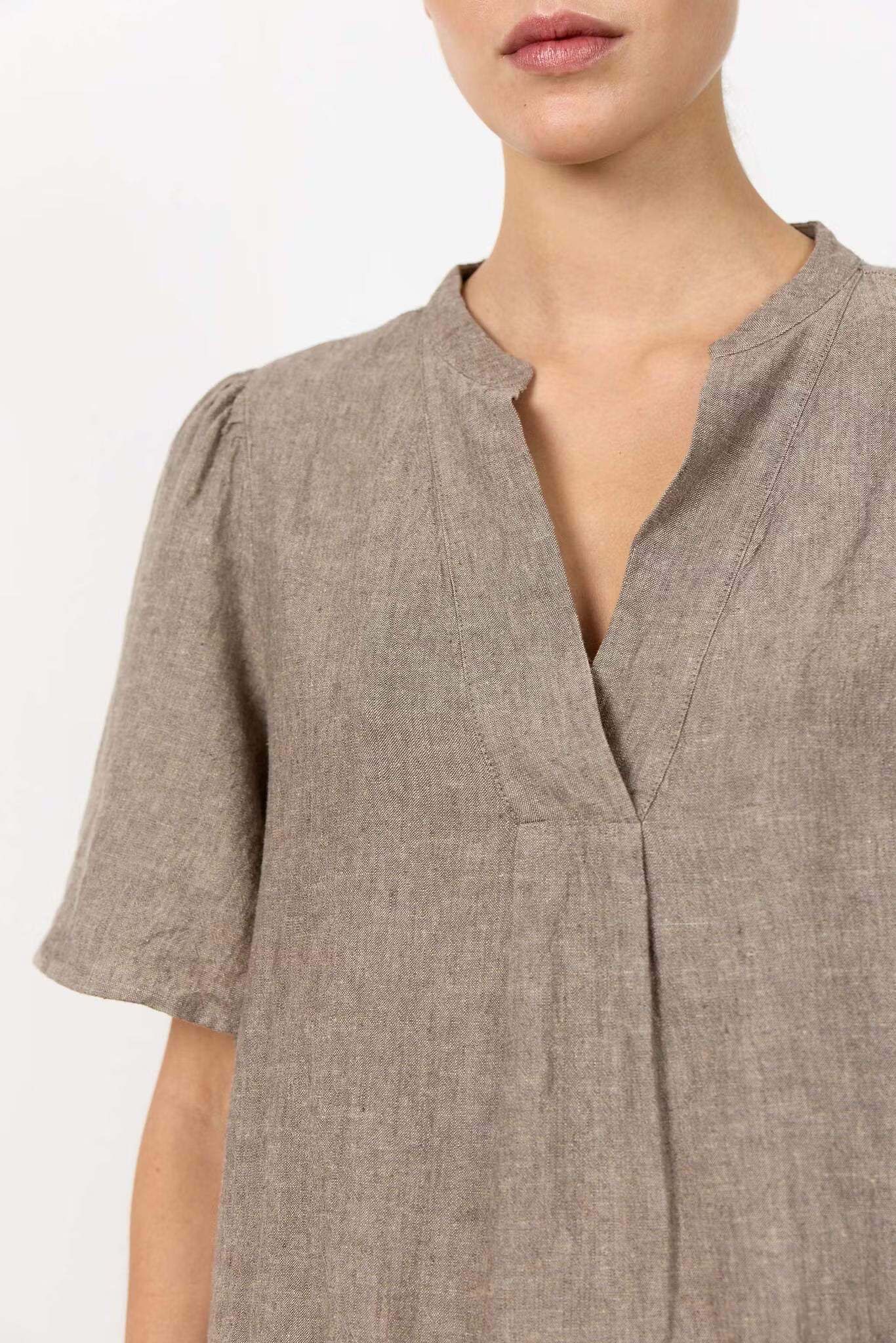 LR-Naja 32 Blouse Camel Levete Room