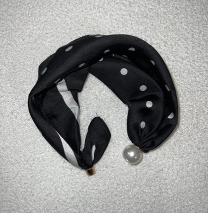 Magnetic Scarf Black Dots The Shoelace Brand