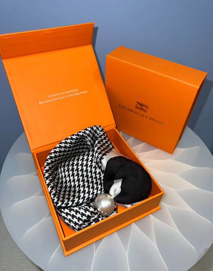 Magnetic Scarf Houndstooth The Shoelace Brand