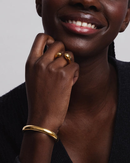 Bolded Bangle Gold Syster P