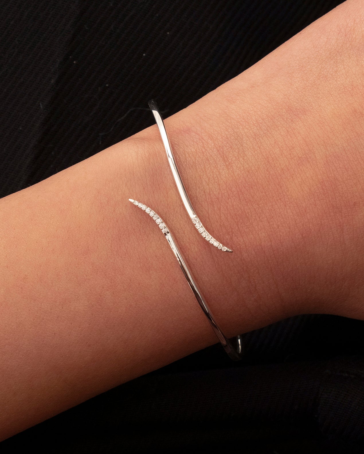 Sparkle Wrap Bangle Silver Syster P