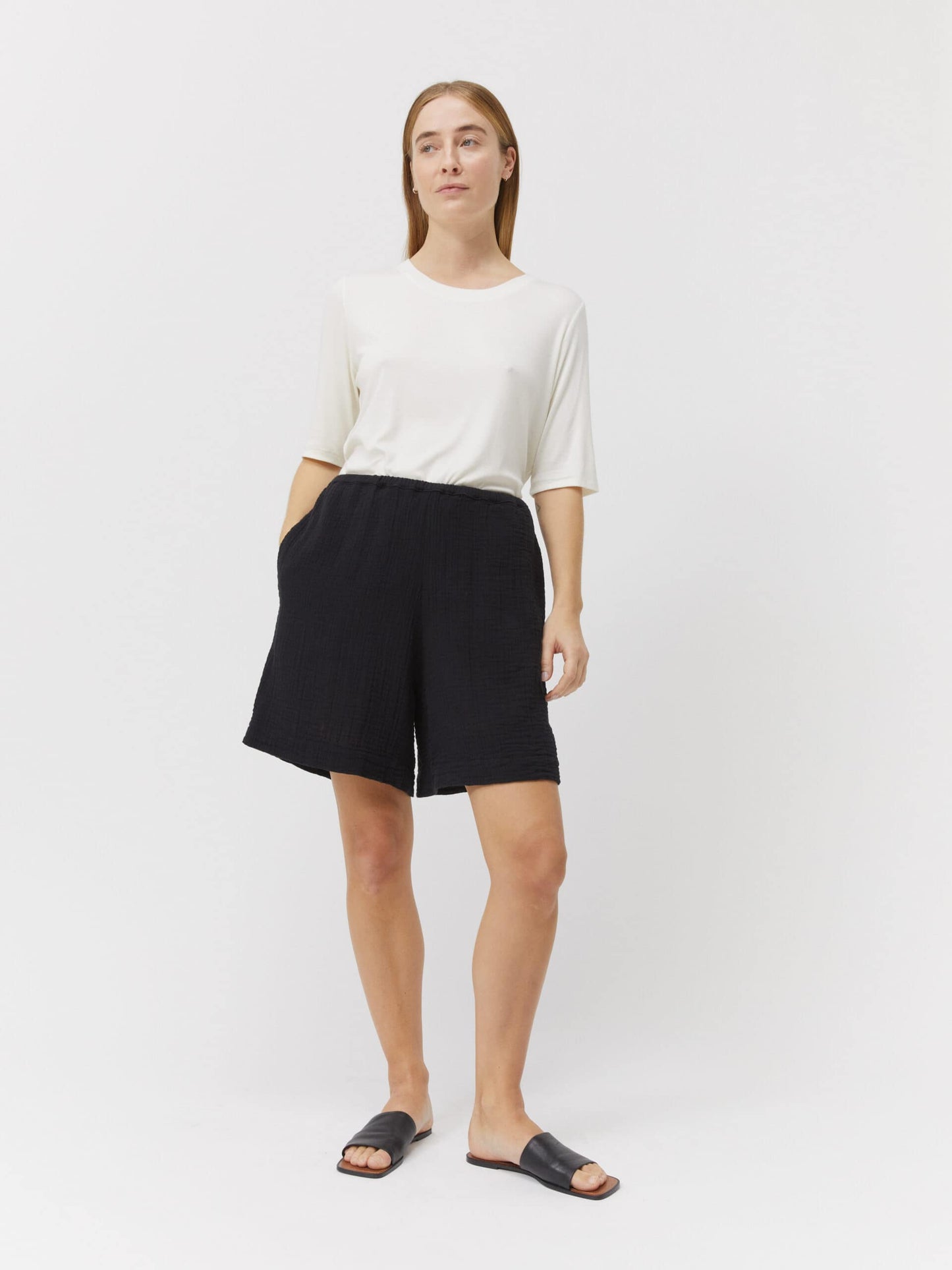 Basic Tee Ivory A Part of the Art