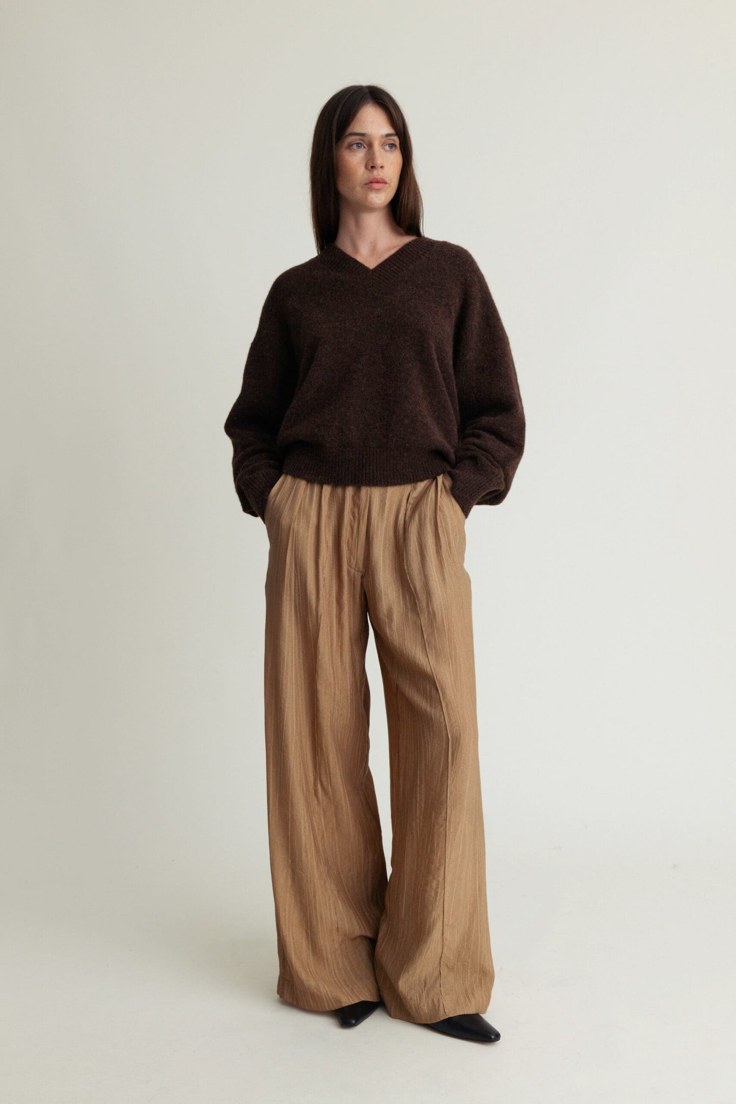 Daily V-Neck Chocolate Brown Melange A Part of the Art