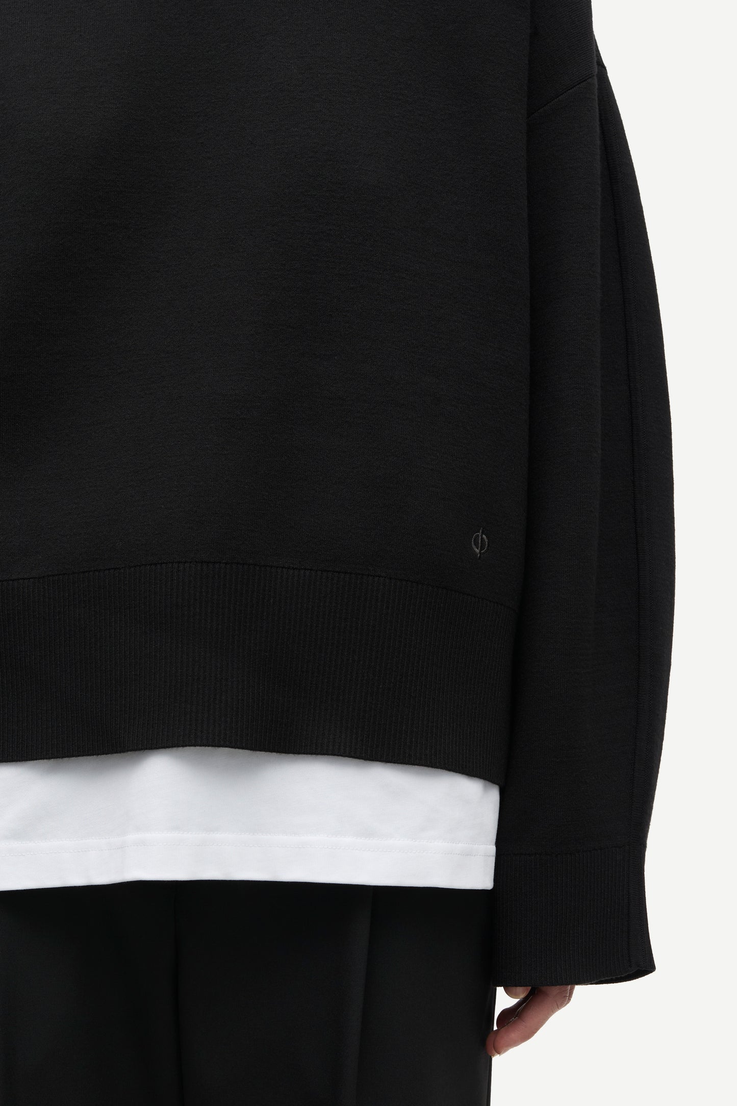 Salissy V-neck 15825 Black Samsoe Samsoe